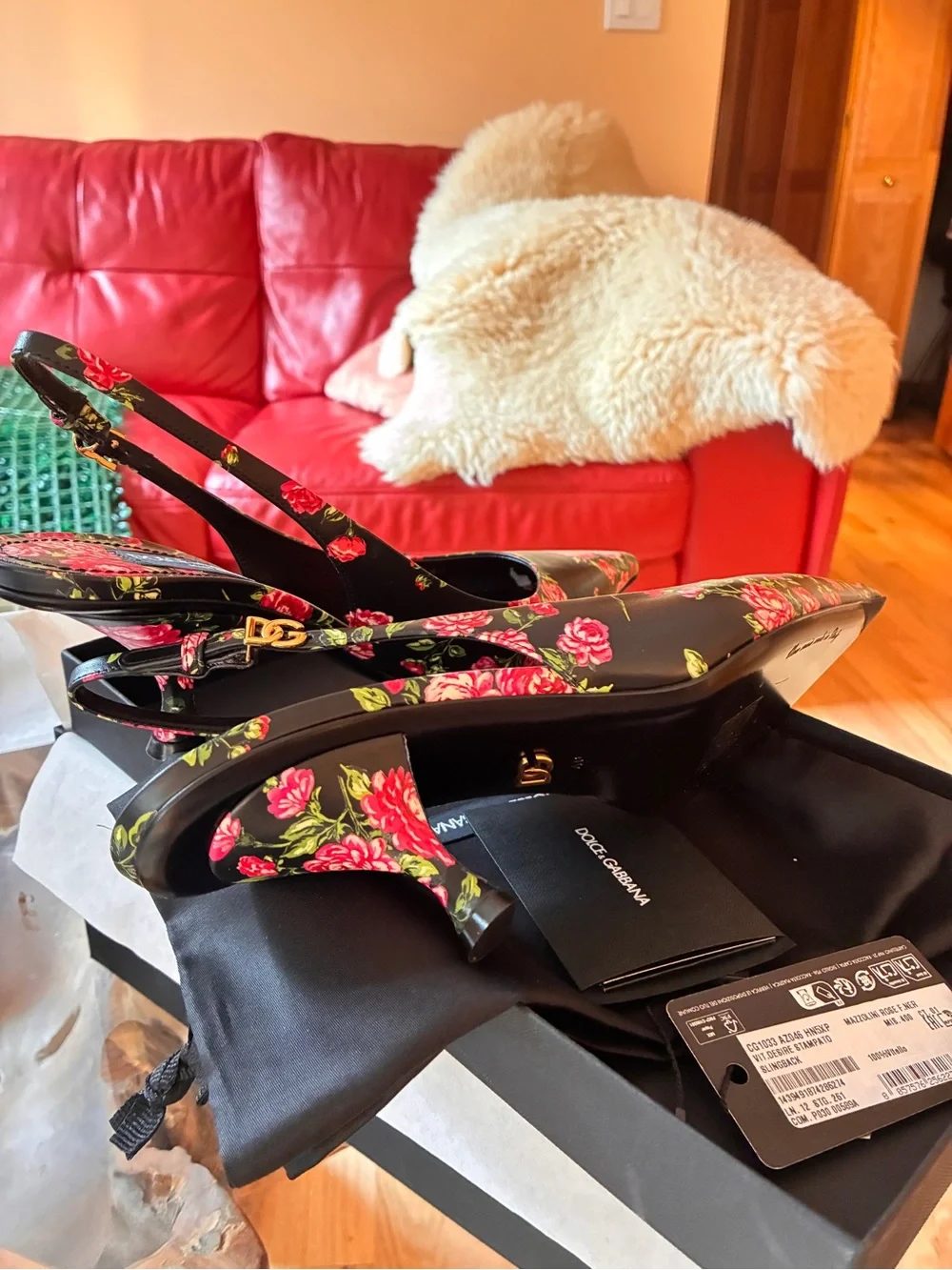 New with box Dolce & Gabbana Black Floral Pointed Slingback Pumps Pink Roses